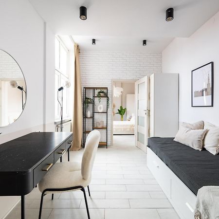 Stunning Apartment With Balcony Гданск Екстериор снимка